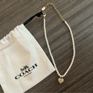 Coach pearl necklace choker